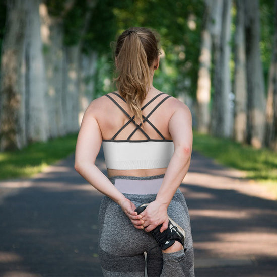 VEQKING Strappy Women's Sports Bras for Cross-Back Running with Removable Padding White