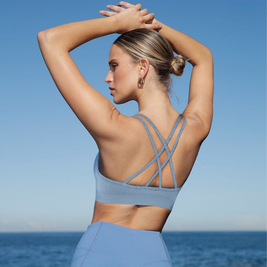 VEQKING Women's Cross Back Sports Bra Padded Strappy Medium Support Sky